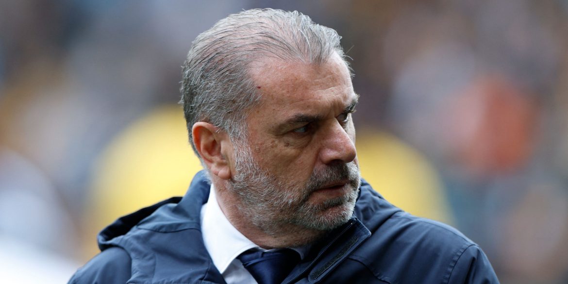 Manager "would accept" £190k-per-week contract to join Tottenham