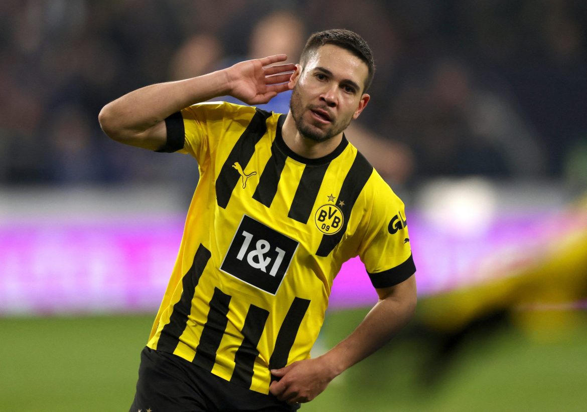 Leeds transfer news on Raphael Guerreiro